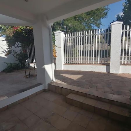 Palm View Guest House Pretoria Exterior photo