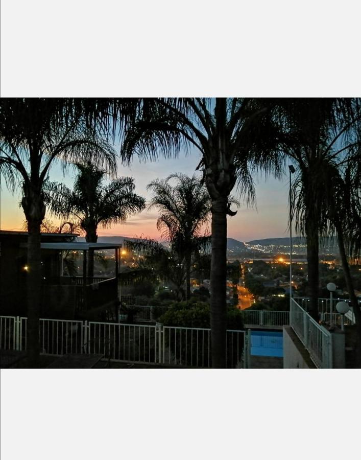 Palm View Guest House Pretoria Exterior photo