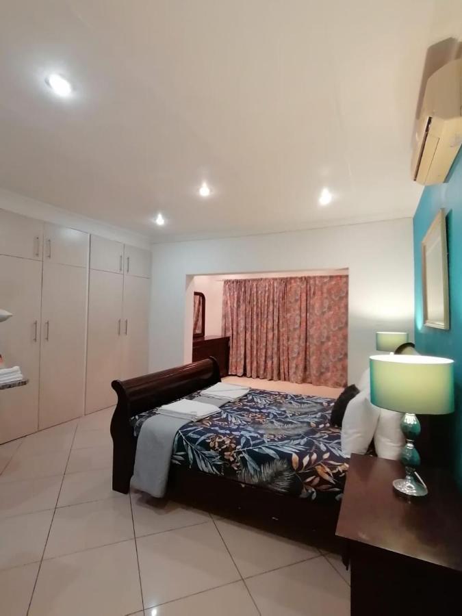 Palm View Guest House Pretoria Exterior photo